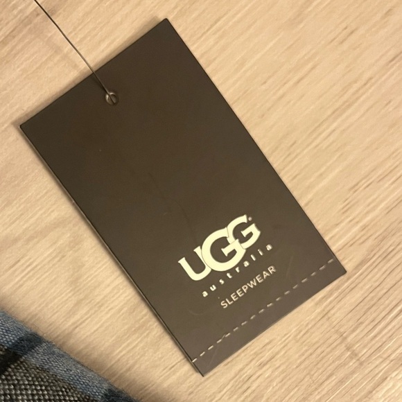 NWT UGG Kalib Sherpa lined Flannel Bath Robe - Picture 4 of 9